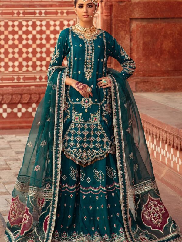 Luxury formal dress by NAQSHI