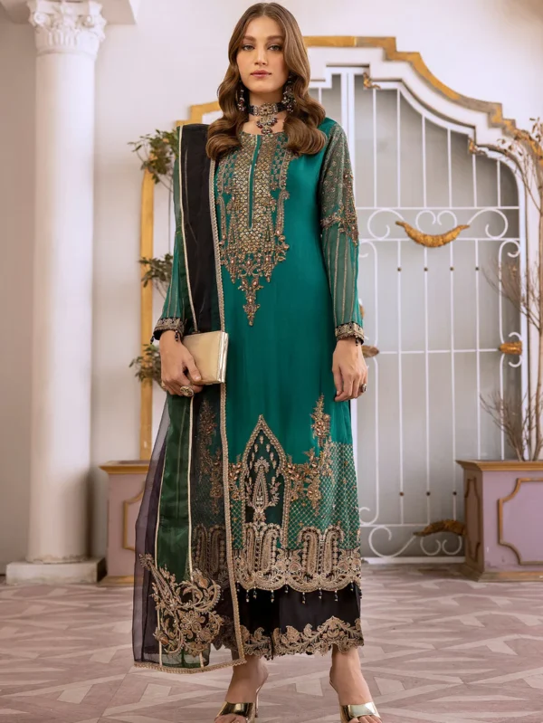 Pakistani clothes online
