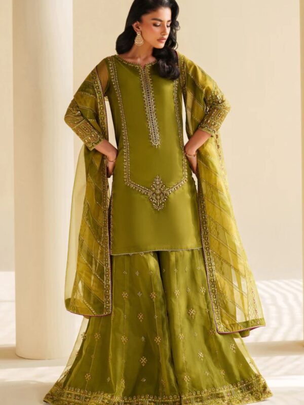 Pakistani Formal dresses in UK online