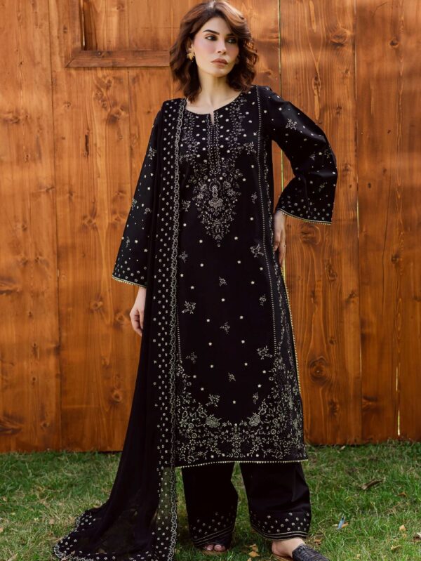 Pakistani Formal dresses in UK online