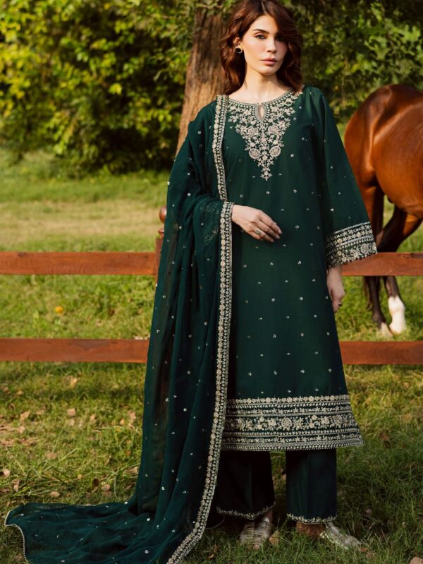 Pakistani Formal dresses in UK online