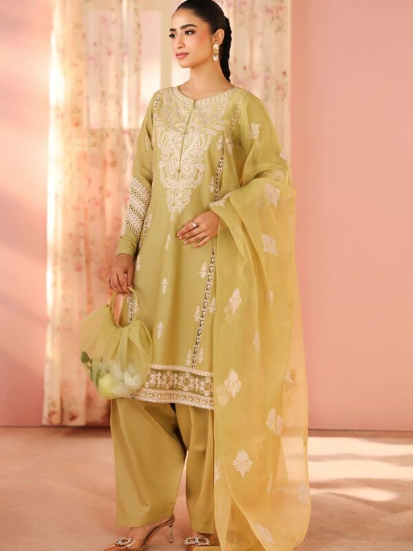 Pakistani Formal dresses in UK online