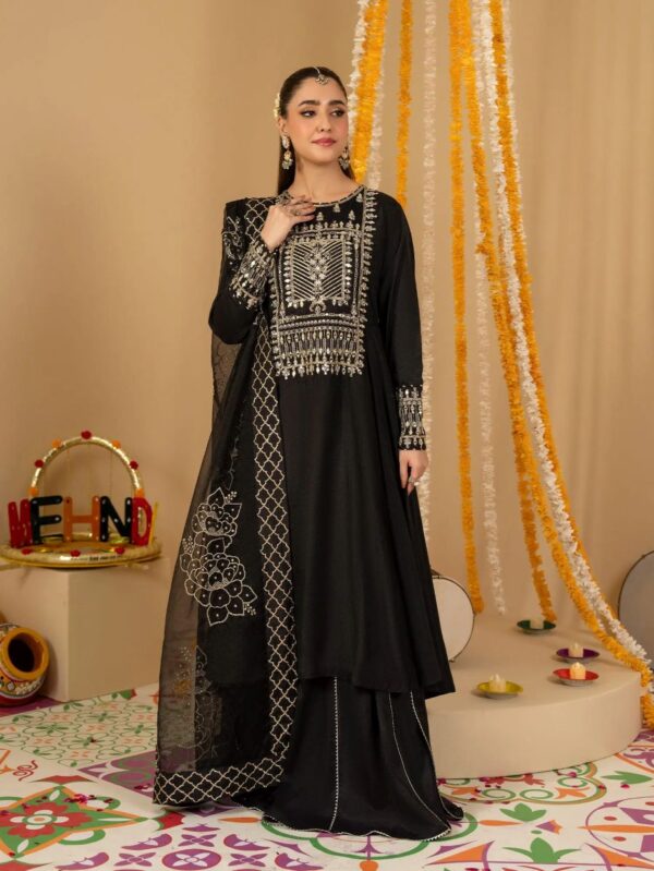 Pakistani Formal dresses in UK online