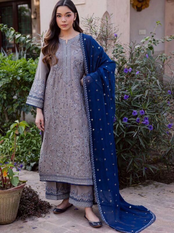 Pakistani Formal dresses in UK online