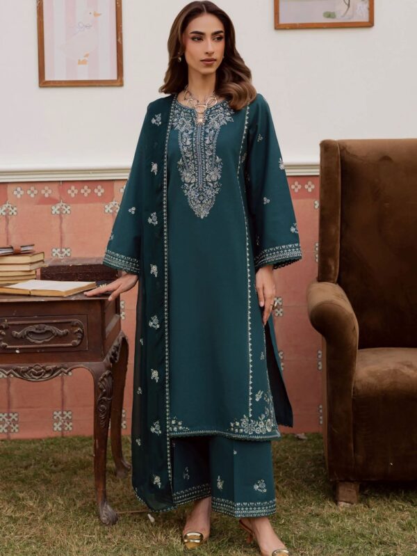 Pakistani Formal dresses in UK online