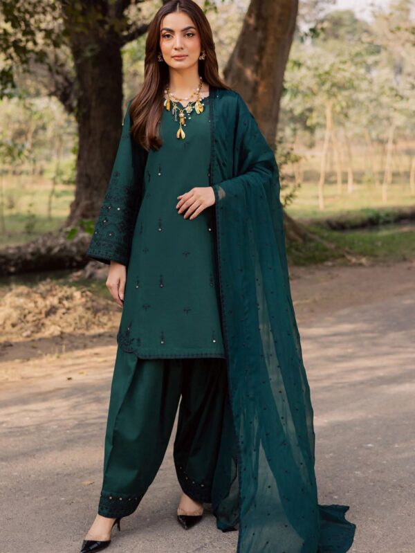 Pakistani Formal dresses in UK online