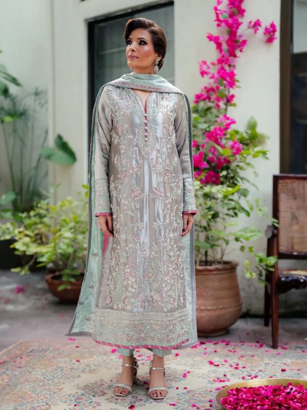 Pakistani Formal dresses in UK online