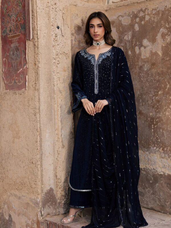 Pakistani Formal dresses in UK online