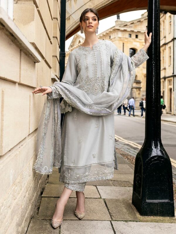 Pakistani Formal dresses in UK online