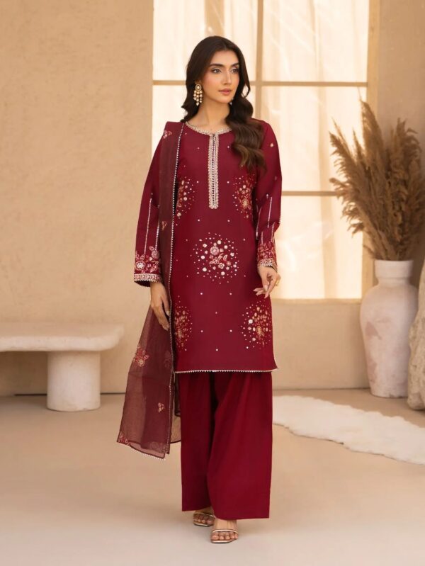 Pakistani Formal dresses in UK online