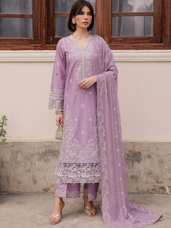 Pakistani Luxury dresses in UK online