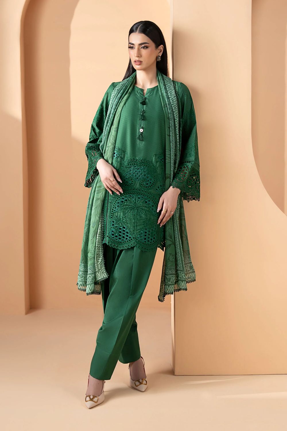 Maria.B |3 Piece Embroidered Dobby Lawn Suit | DW-EF26-02 | Ready to wear - Image 7