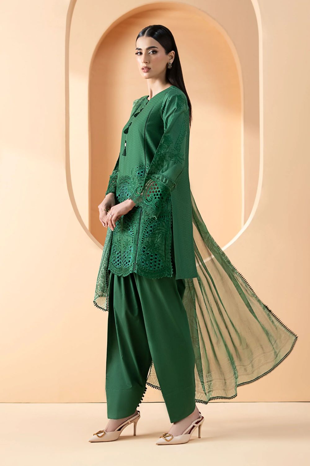 Maria.B |3 Piece Embroidered Dobby Lawn Suit | DW-EF26-02 | Ready to wear - Image 8