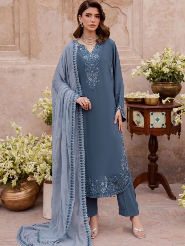 Pakistani Luxury dresses in UK online