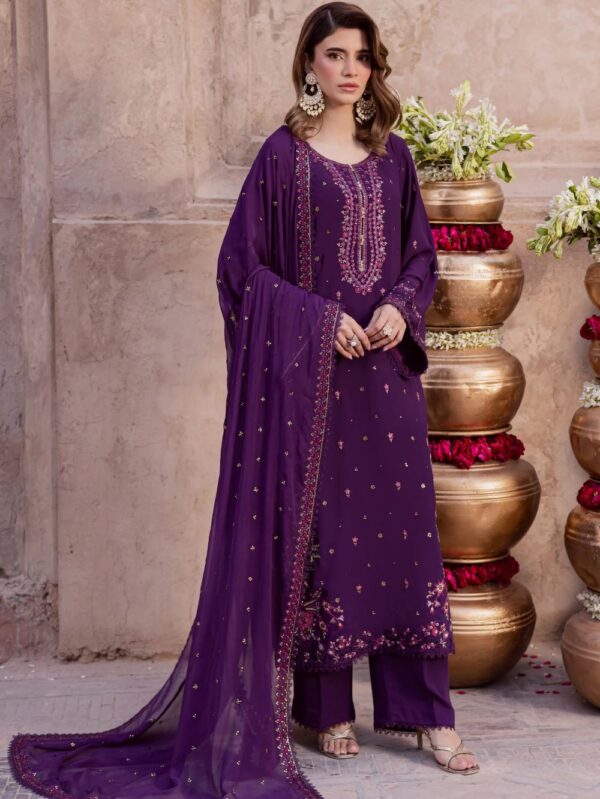 Pakistani Luxury dresses in UK online