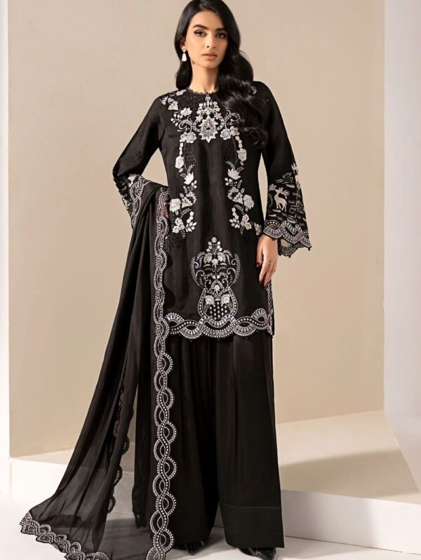 Pakistani Luxury dresses in UK online