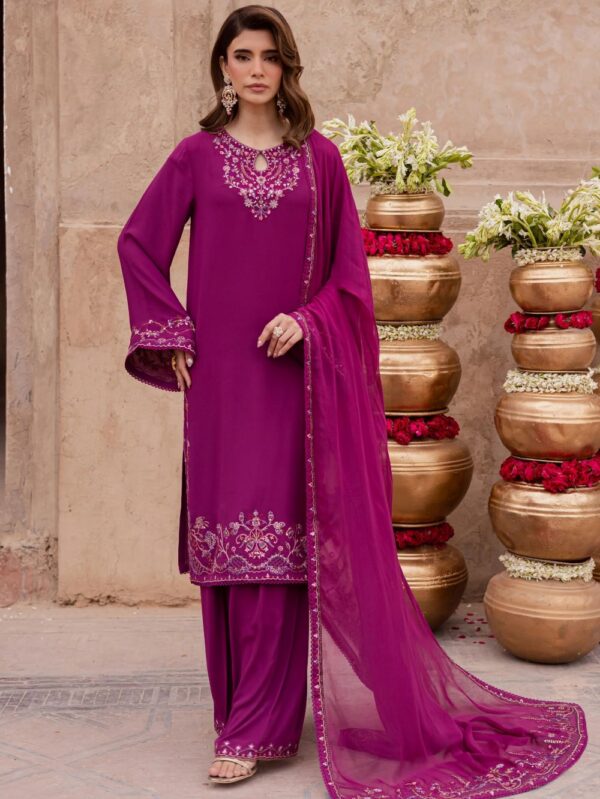 Pakistani Luxury dresses in UK online