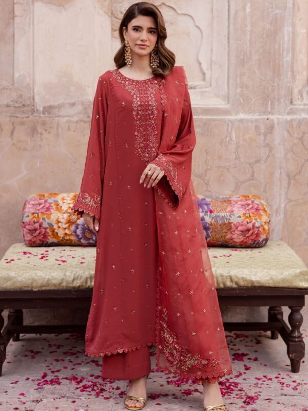 Pakistani Luxury dresses in UK online