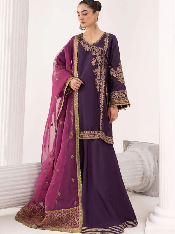 Pakistani Luxury dresses in UK online