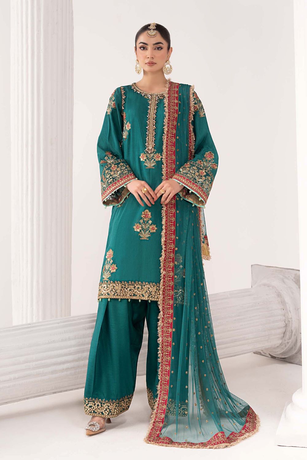 Pakistani Luxury dresses in UK online