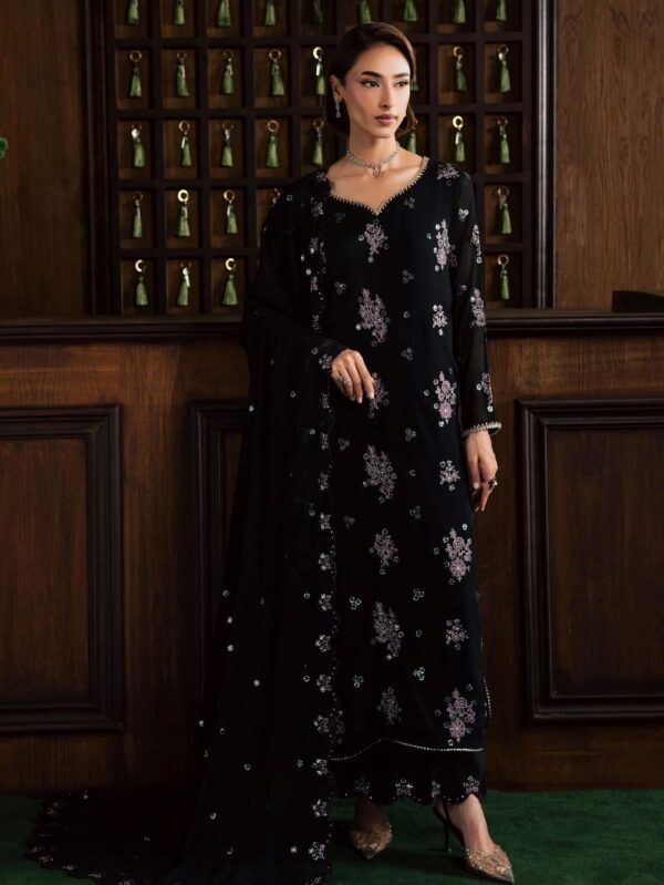 Luxury Formals Pakistani Dresses