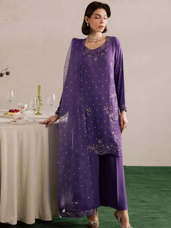 Luxury Formals Pakistani Dresses