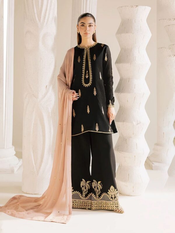 Pakistani Luxury dresses Festive collection in UK online