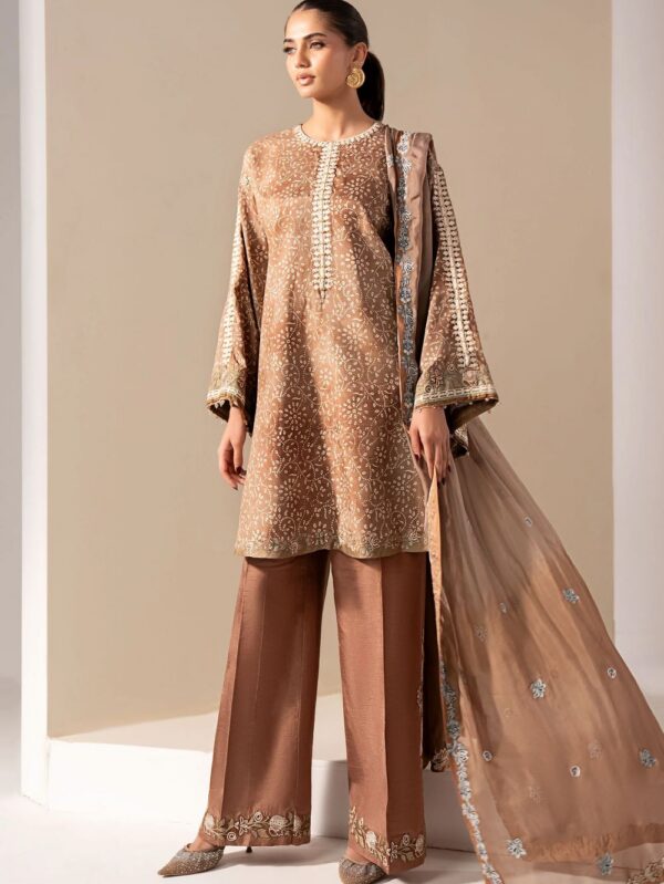 Pakistani Luxury dresses Festive collection in UK online