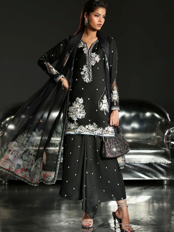 Pakistani Luxury dresses Festive collection in UK online
