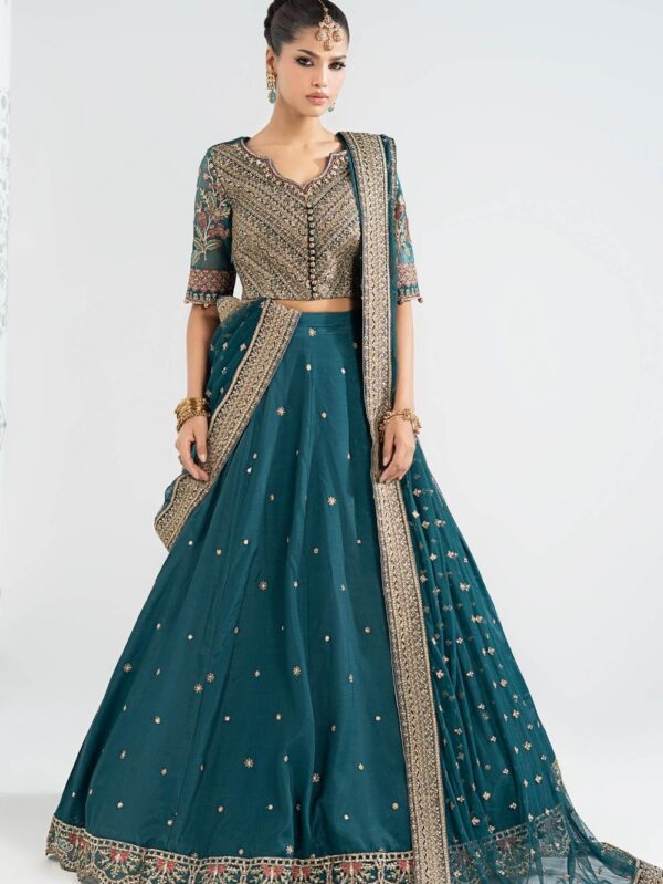 Pakistani Luxury dresses Festive collection in UK online