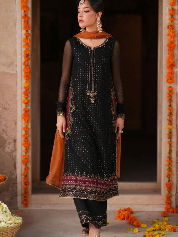 Pakistani Luxury dresses Festive collection in UK online