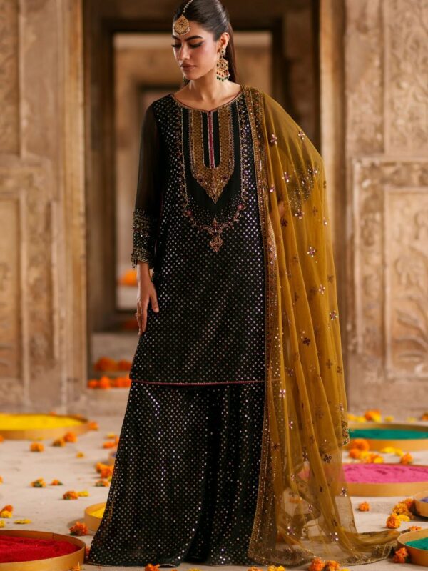 Pakistani Luxury dresses Festive collection in UK online